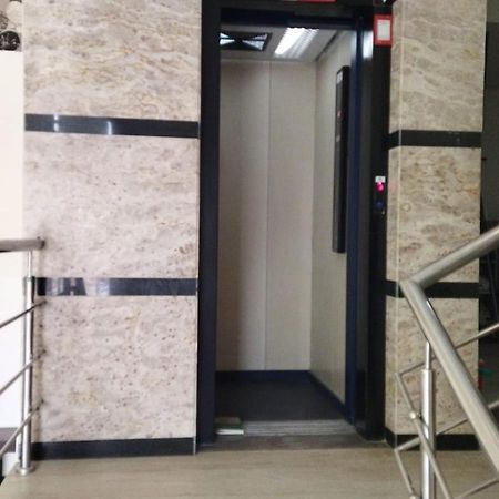 Perch Arbor-Golf Course Road Hotel Gurgaon Exterior photo