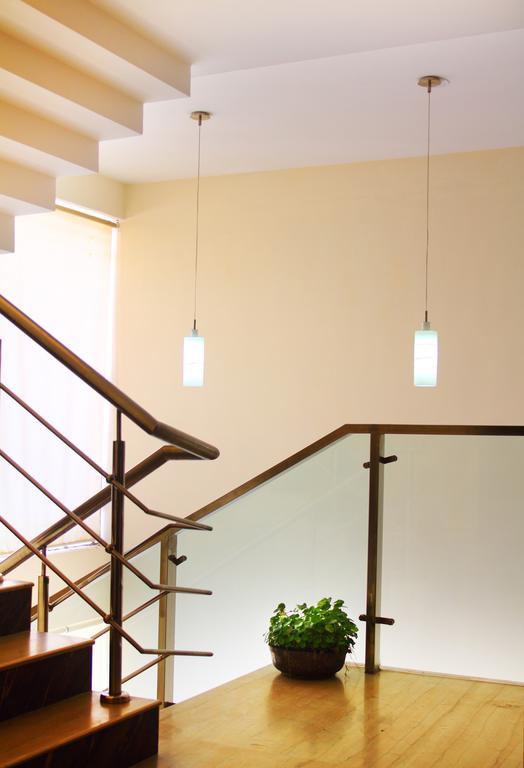 Perch Arbor-Golf Course Road Hotel Gurgaon Exterior photo