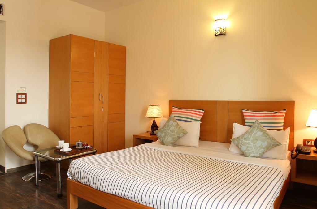 Perch Arbor-Golf Course Road Hotel Gurgaon Exterior photo